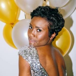 Meet your Posher, Tia